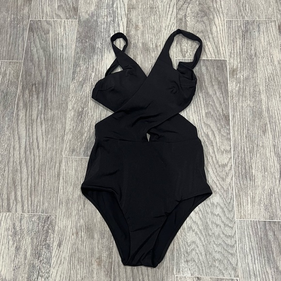 Lululemon black all that glimmers one piece swimsuit - Picture 8 of 9